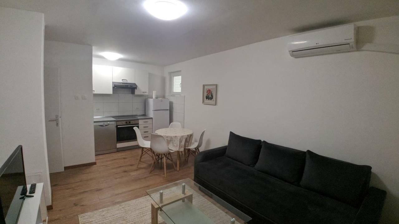 City Mid Mostar Apartment المظهر الخارجي الصورة